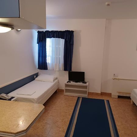 Hotel Ivan Dujmovic Dvori Bol Exteriér fotografie
